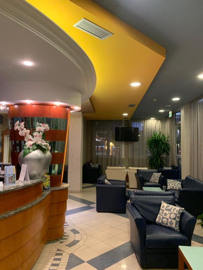 Hotel Bellevue Caorle Buitenkant foto