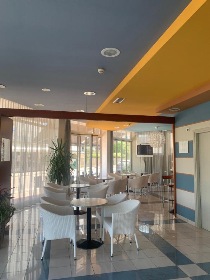 Hotel Bellevue Caorle Buitenkant foto