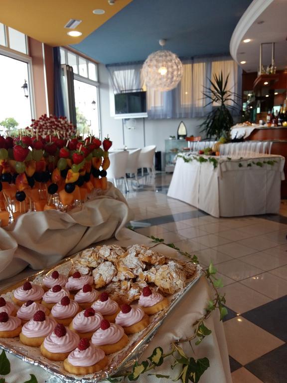 Hotel Bellevue Caorle Buitenkant foto
